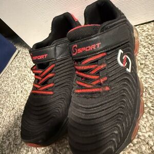 Black and Red Big Kids 4 Shows